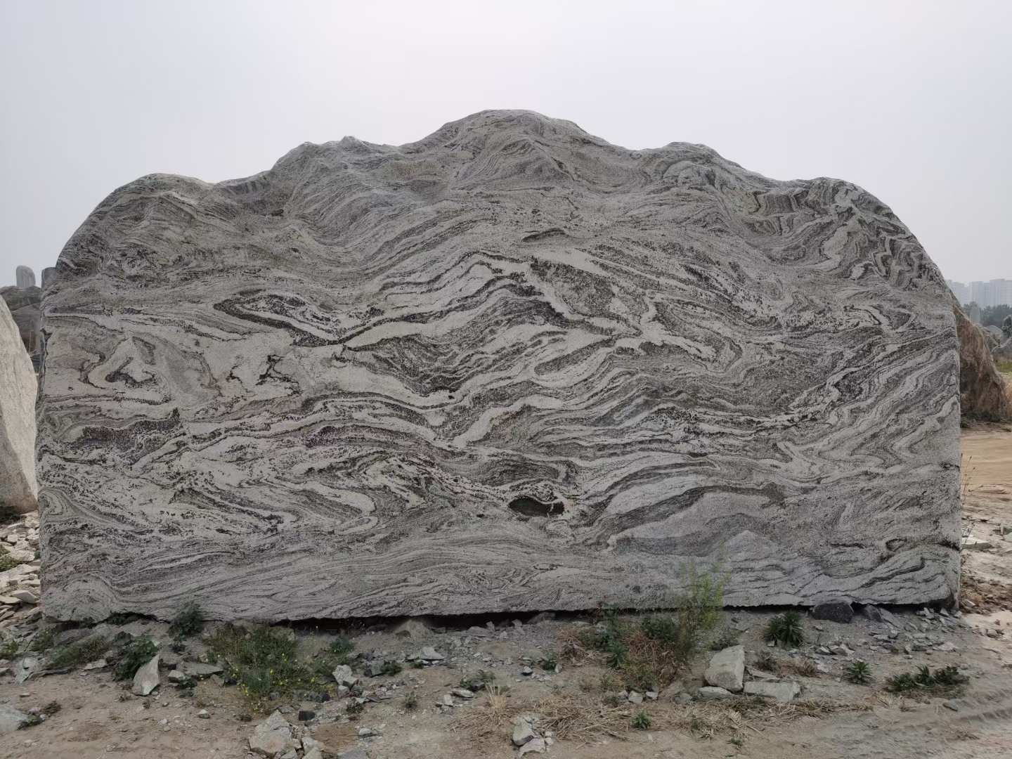 大型泰山石廠家直銷